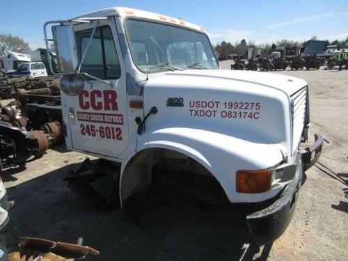 INTERNATIONAL 4900 CAB CLIP