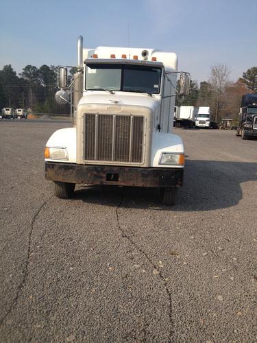 PETERBILT 385 TRUCK TRACTOR