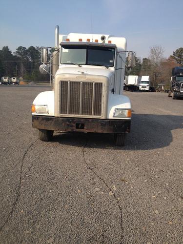 PETERBILT 385 TRUCK TRACTOR