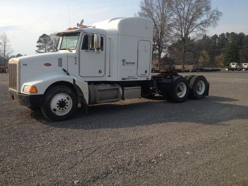 PETERBILT 385 TRUCK TRACTOR