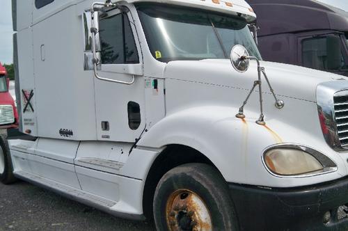 FREIGHTLINER COLUMBIA TRUCK TRACTOR