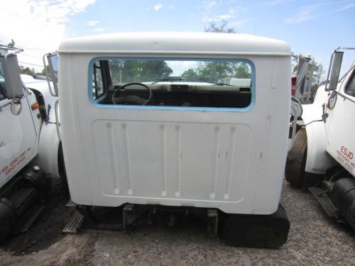 INTERNATIONAL 4700 CAB CLIP