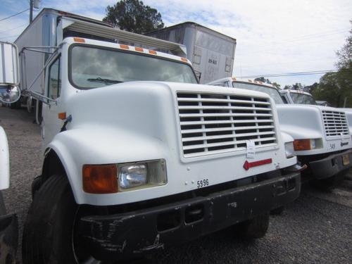 INTERNATIONAL 4700 CAB CLIP