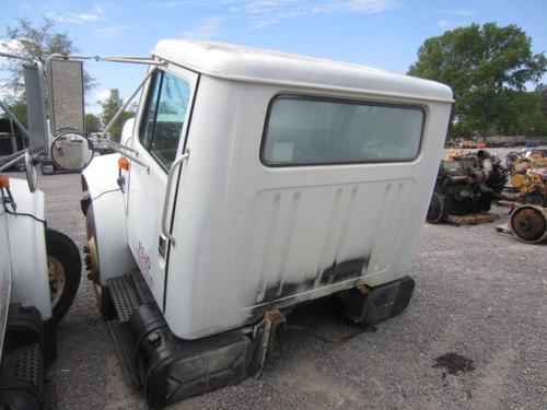 INTERNATIONAL 4700 CAB CLIP