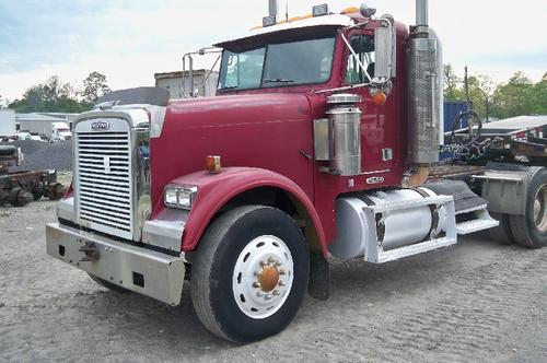 FREIGHTLINER  TRUCK TRACTOR