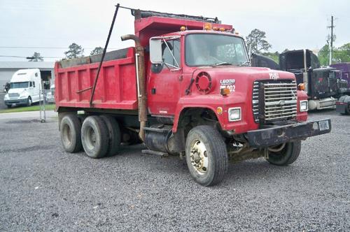 FORD L8000 DUMP TRUCK