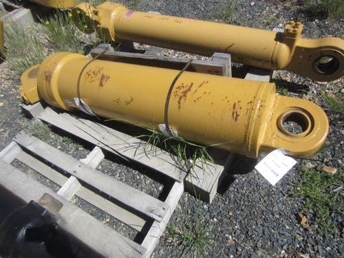   HYDRAULIC CYLINDERS