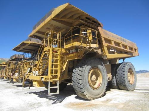 CATERPILLAR 785B MINING HAUL TRUCK