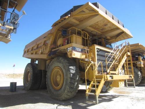 CATERPILLAR 785B MINING HAUL TRUCK