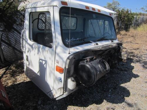 INTERNATIONAL 4700 CAB