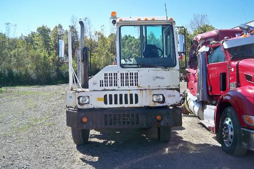 OTTAWA YARD SPOTTER Trucks