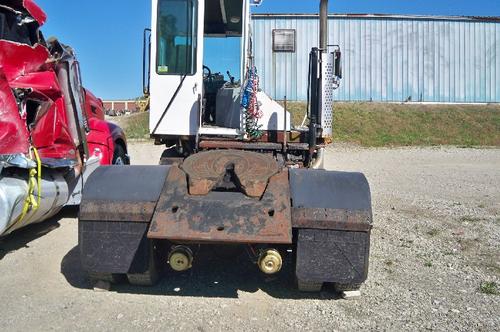 OTTAWA YARD SPOTTER Trucks