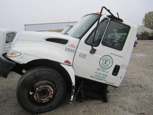 INTERNATIONAL 4300 CAB CLIP