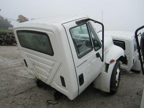 INTERNATIONAL 4300 CAB CLIP