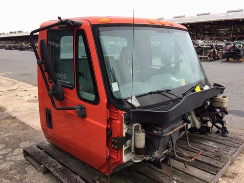INTERNATIONAL 4200 CAB