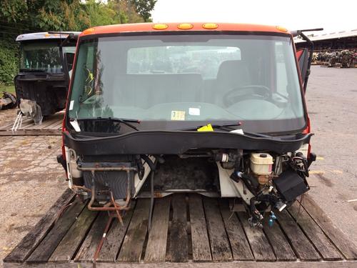INTERNATIONAL 4200 CAB