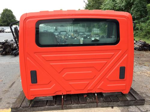 INTERNATIONAL 4200 CAB