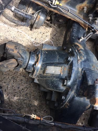 VOLVO MANUFACTURER CORPORATE AIR TANDEM CUTOFF - TANDEM AXLE