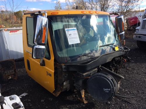 INTERNATIONAL 7600 CAB