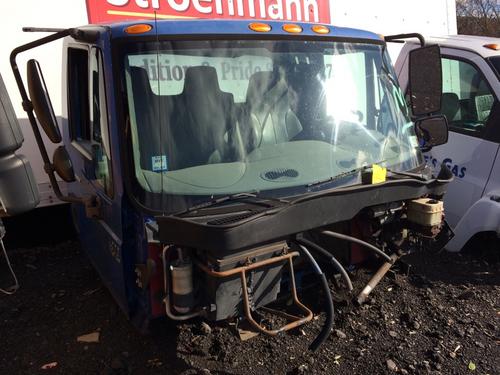 INTERNATIONAL 4300 CAB