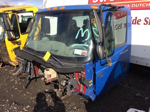 INTERNATIONAL 4300 CAB