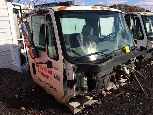 INTERNATIONAL 4400 CAB