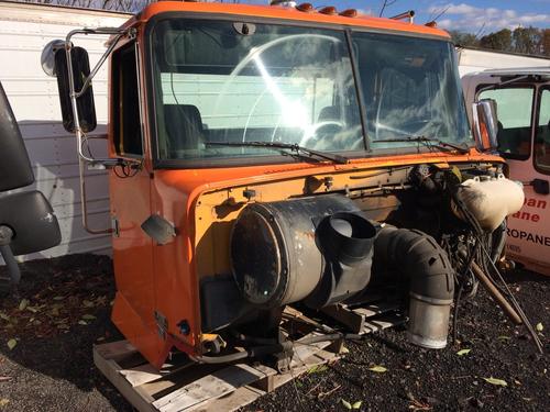 VOLVO  CAB