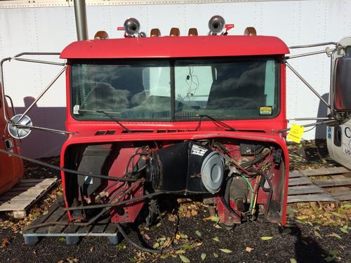 FREIGHTLINER  CAB