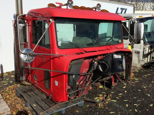 FREIGHTLINER  CAB