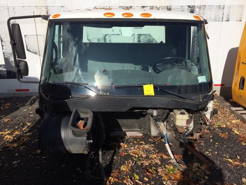 INTERNATIONAL 4200 CAB