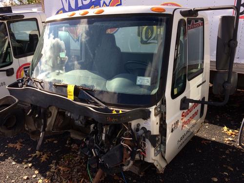 INTERNATIONAL 4300 CAB