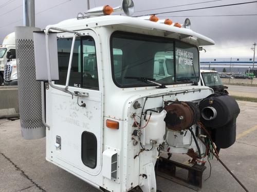 INTERNATIONAL 9200 CAB