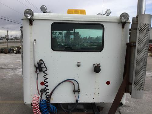 INTERNATIONAL 9200 CAB