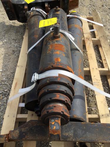   HYDRAULIC CYLINDERS