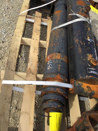   HYDRAULIC CYLINDERS