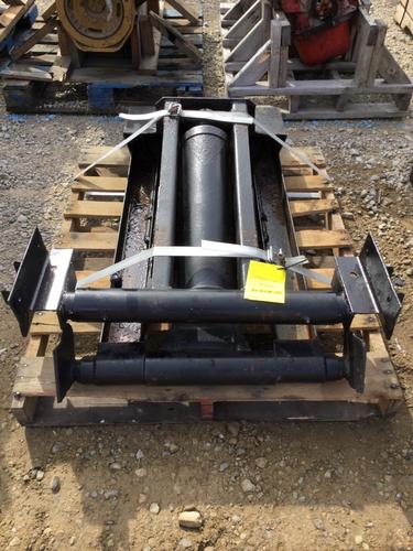   HYDRAULIC CYLINDERS