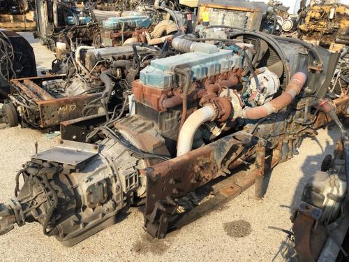 INTERNATIONAL DT466E Engine Assembly