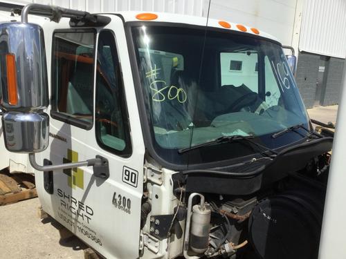 INTERNATIONAL 4300 CAB