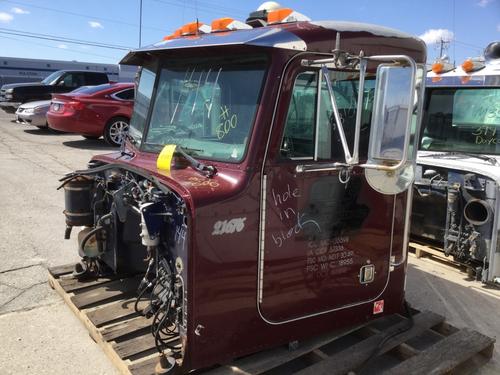 PETERBILT 385 CAB