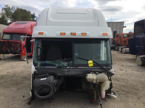 FREIGHTLINER COLUMBIA CAB & SLEEPER