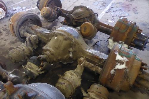 EATON 17060S Axle Assembly, Rear (Rear)