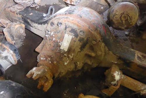 EATON 17060S Axle Assembly, Rear (Rear)