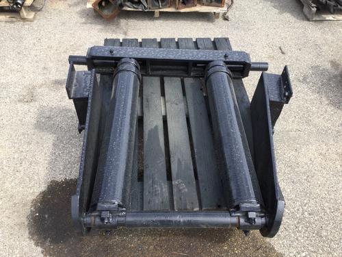   HYDRAULIC CYLINDERS