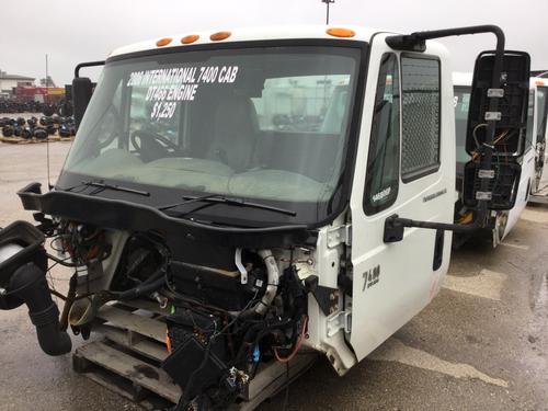 INTERNATIONAL 7400 CAB