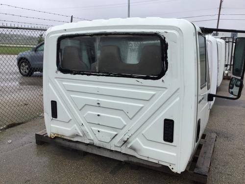 INTERNATIONAL 4300 CAB