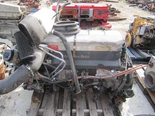 MERCEDES 0M-460 Engine Assembly