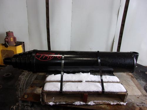  HYDRAULIC CYLINDERS