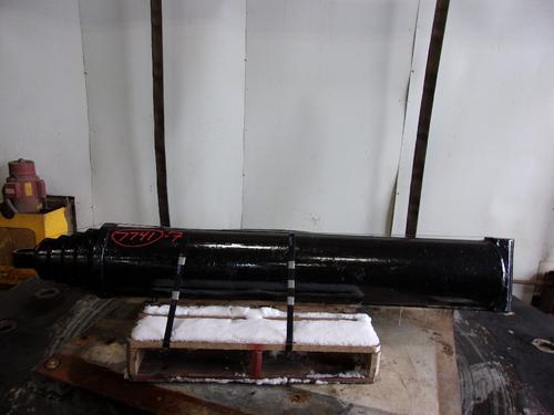   HYDRAULIC CYLINDERS