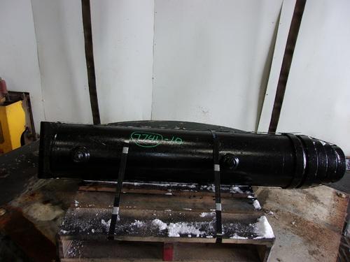   HYDRAULIC CYLINDERS