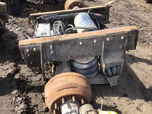   LIFT AXLE